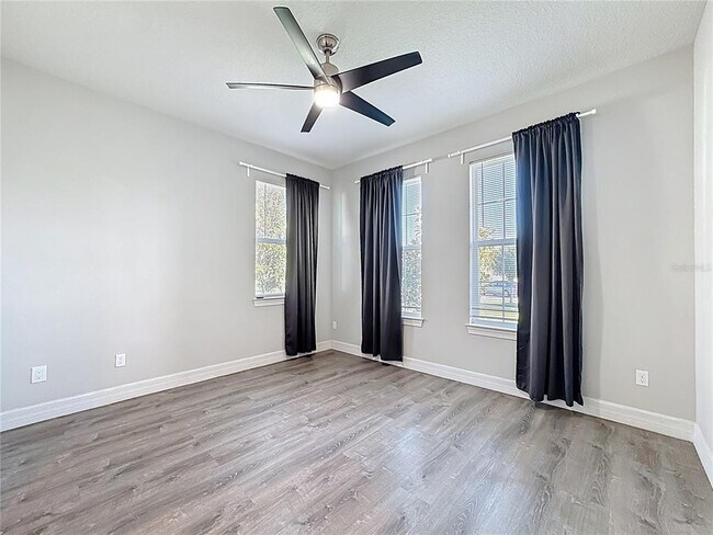 Building Photo - 2232 Bur Oak Blvd