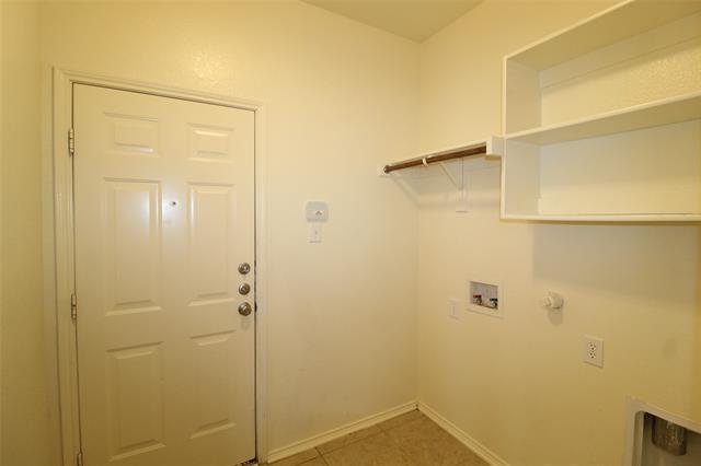 Building Photo - 209 Clydesdale St