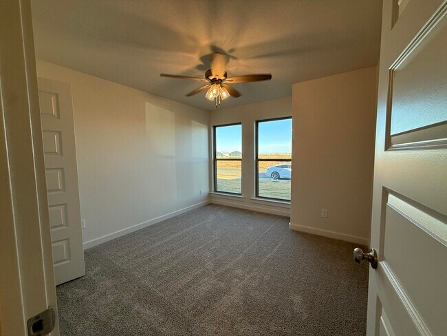 Building Photo - 3003 138th Pl