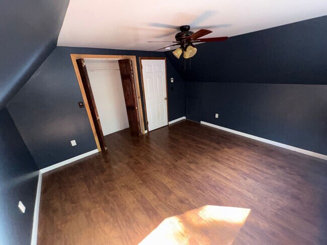 Building Photo - Charming 3 bedroom 2 bath in Porters Corner #