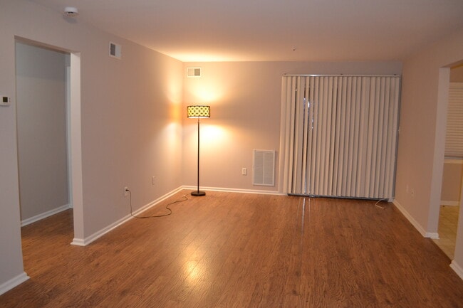 Building Photo - 51 Brookside Ln