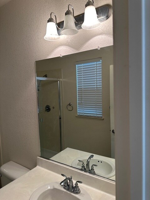 Building Photo - Elegant 4 Bedroom 4 Bath Mountain House So...