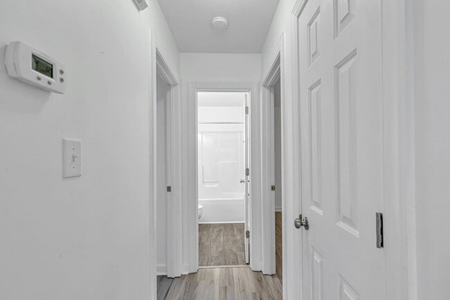 Building Photo - 900 Springwood Dr