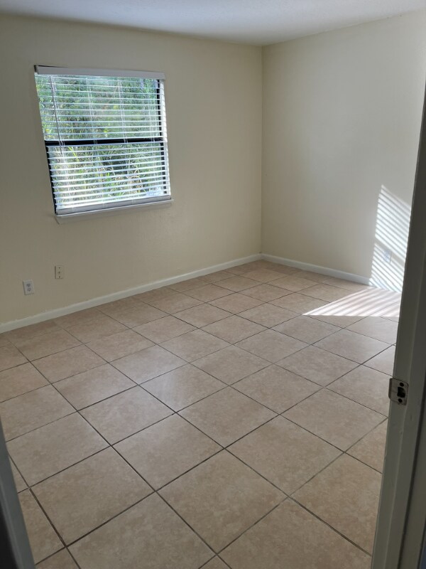 Building Photo - 1870 Agora Cir SE