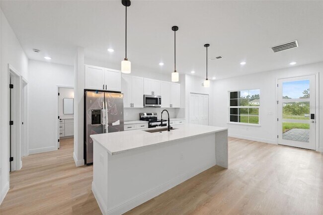 Building Photo - 15775 SW 46th Cir