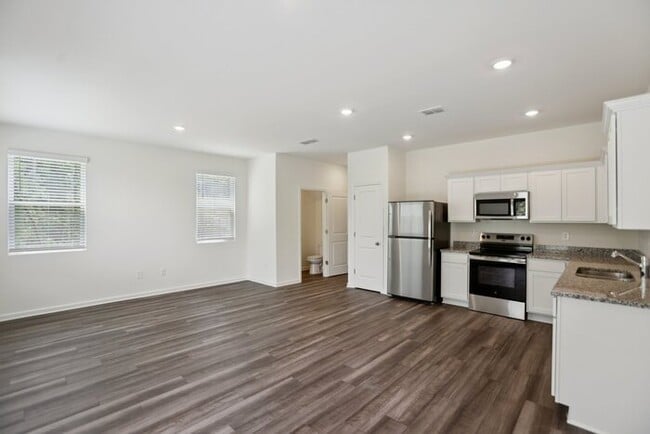 Building Photo - Fantastic 3bd/2.5ba home! Let yourself in!