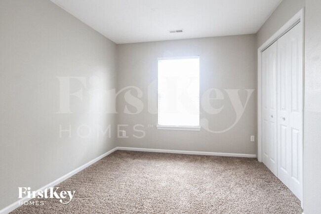 Building Photo - 691 Randall Ct