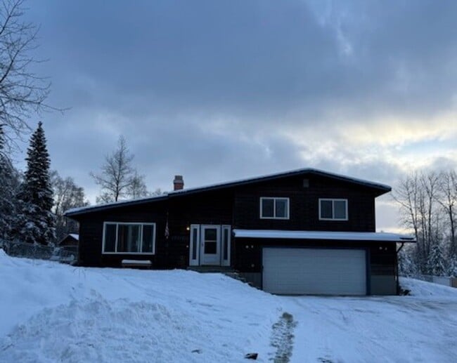 Primary Photo - 3 Bedroom, 1.5 Bath in Eagle River.