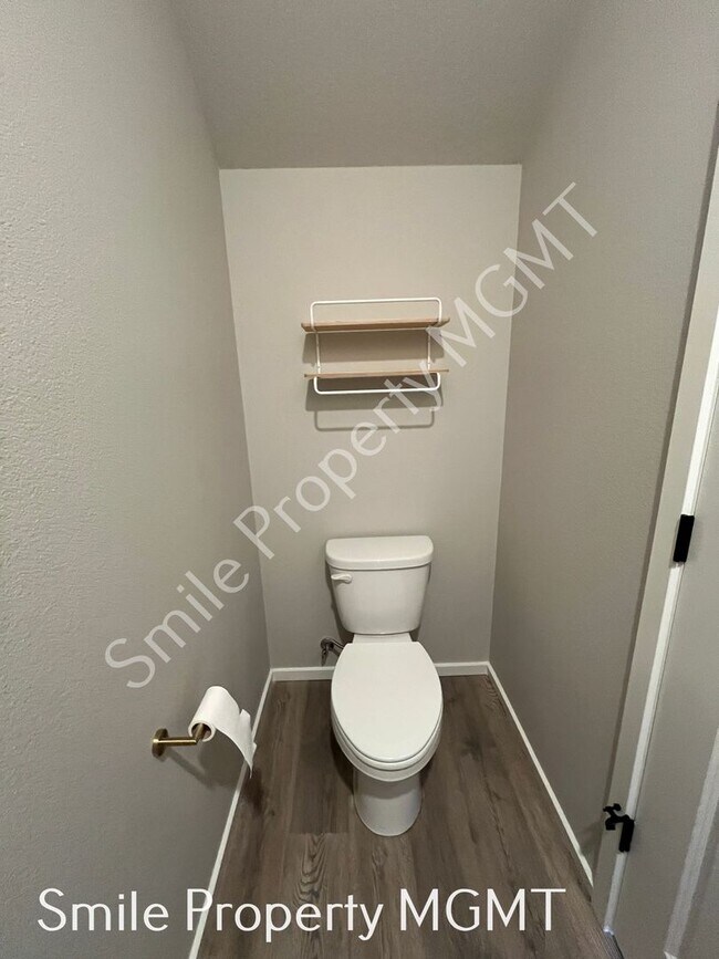Building Photo - 14611 SW 78th Ave