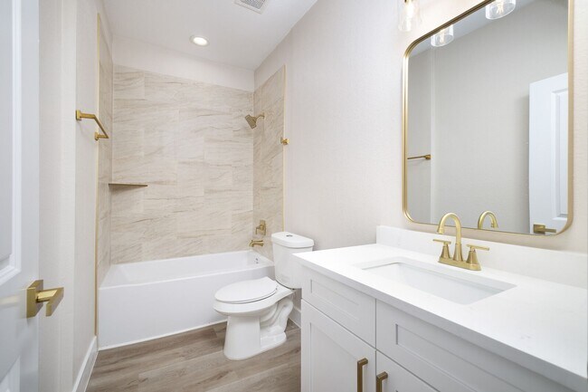 Building Photo - 402 Ada Unit 1 | CALL FOR SUMMER APPLICATI...