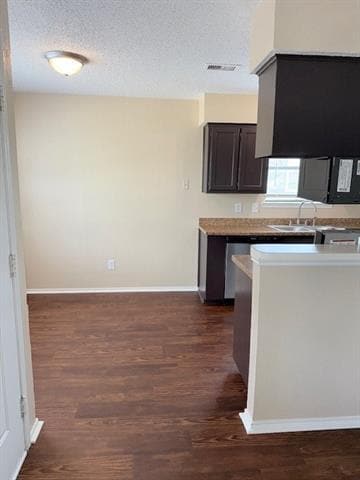 Building Photo - 604 Kings Way Dr