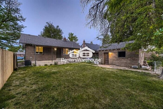 Building Photo - 12-17 MONTH LEASE! Available 7/14! Light A...
