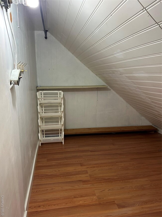 Building Photo - 1095 Mile Square Rd