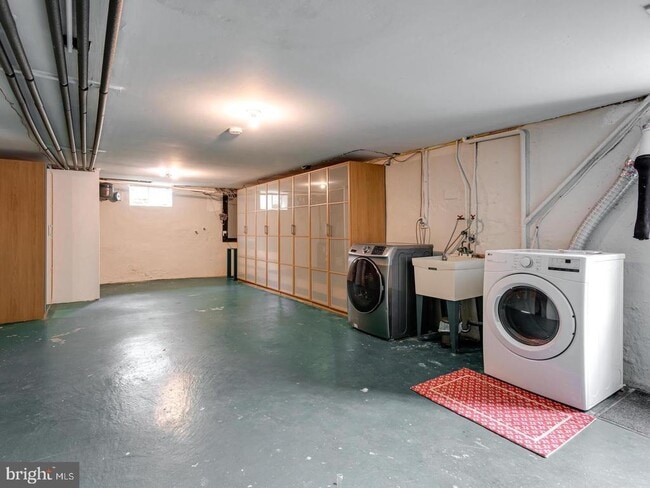 Building Photo - 1105 Waterloo Rd