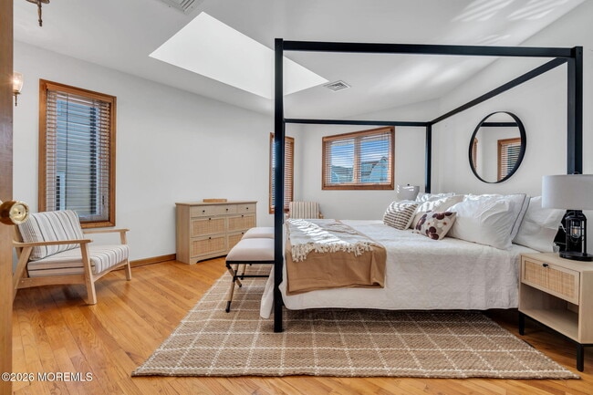 Building Photo - 475 Long Ave