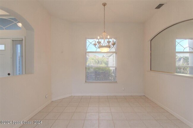 Building Photo - 2300 Brightwood Cir