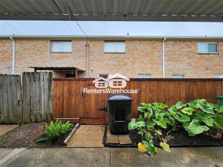 Building Photo - 8848 Kempwood Dr