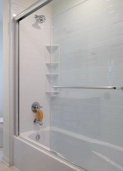 Building Photo - 203 Leake Ave