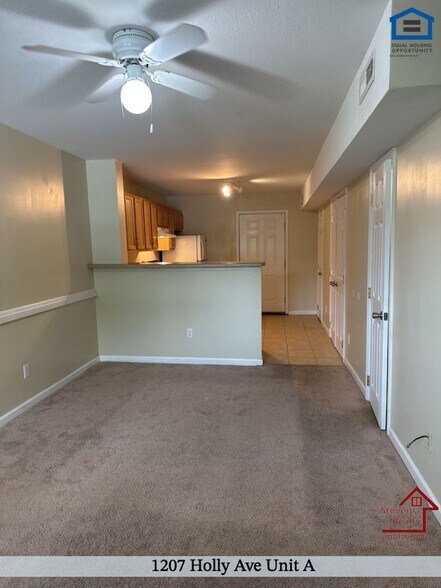 Building Photo - 1207 Holly Ave