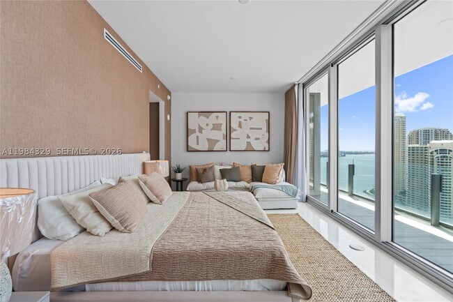 Building Photo - 300 Biscayne Blvd