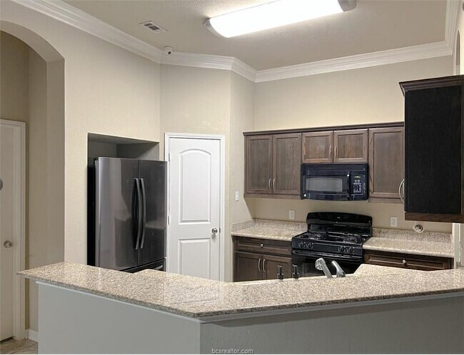 Building Photo - 244 Fieldstone Pl