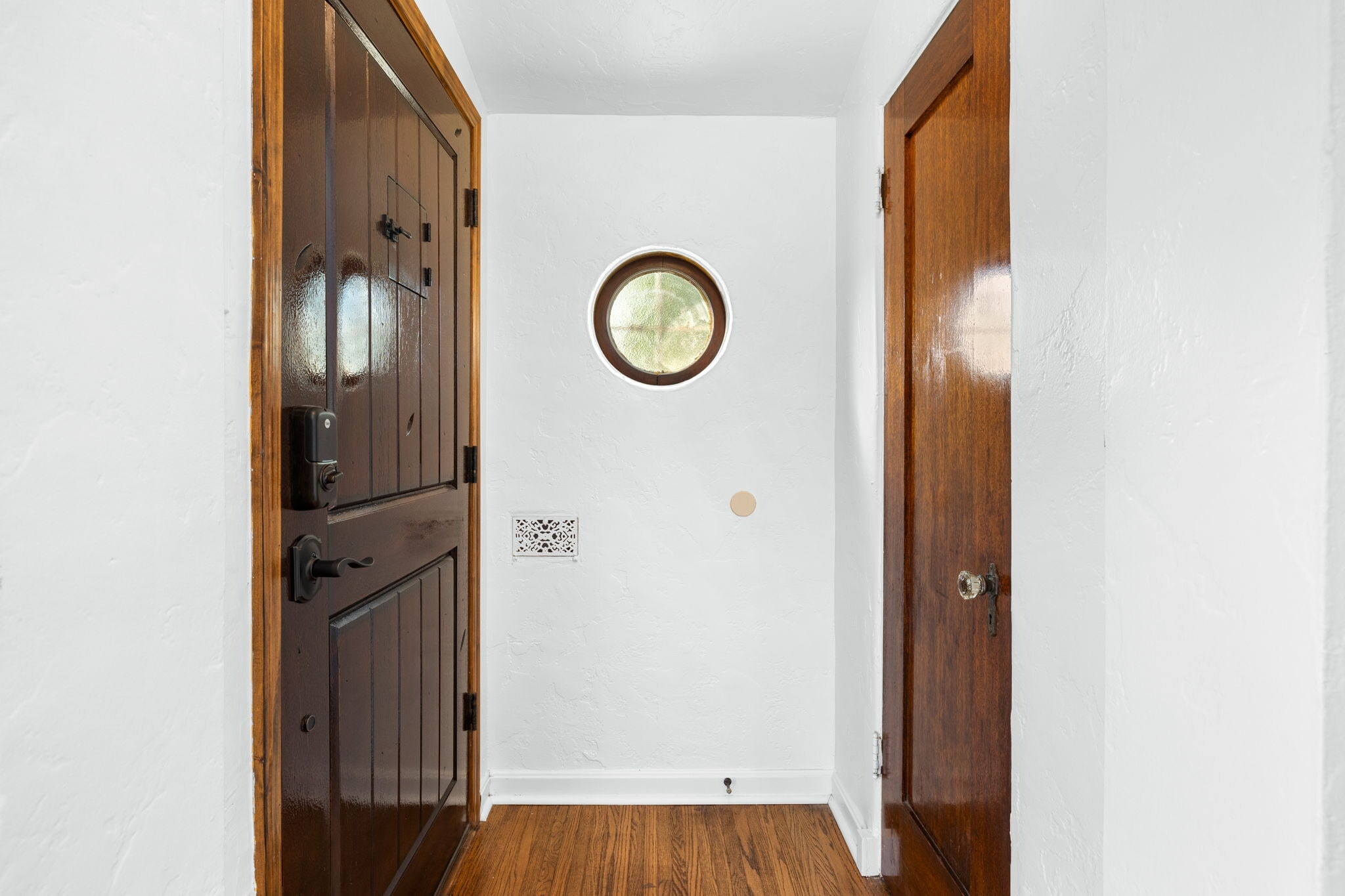 Building Photo - 3758 Gaviota Ave