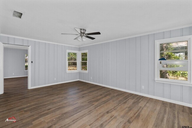 Building Photo - 1307 Ash Ln