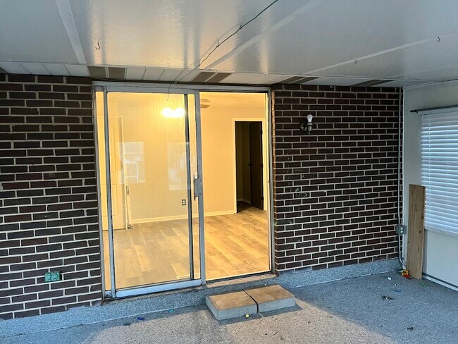Building Photo - 16 Milton-Potsdam Rd