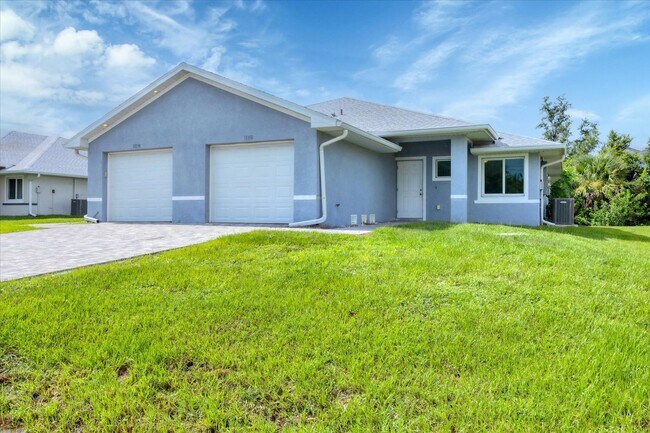 Building Photo - Duplex for rent
