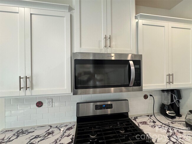 Building Photo - 10749 Adair Wds Dr