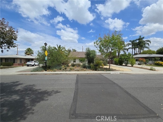 Building Photo - 6568 Mt Diablo Ave