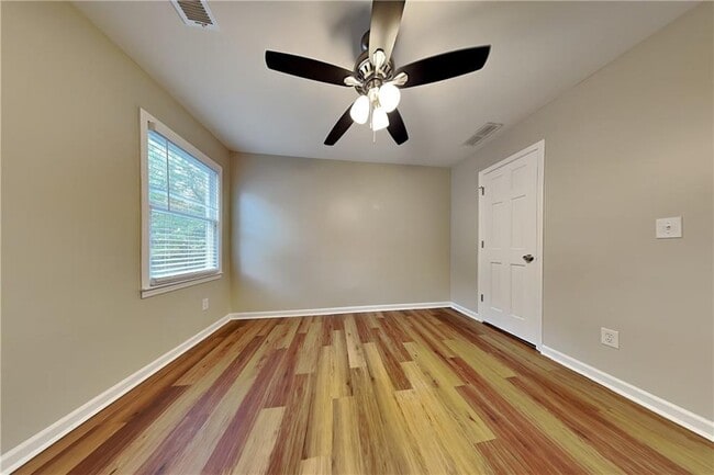 Building Photo - 4273 Deerbrook Way SW