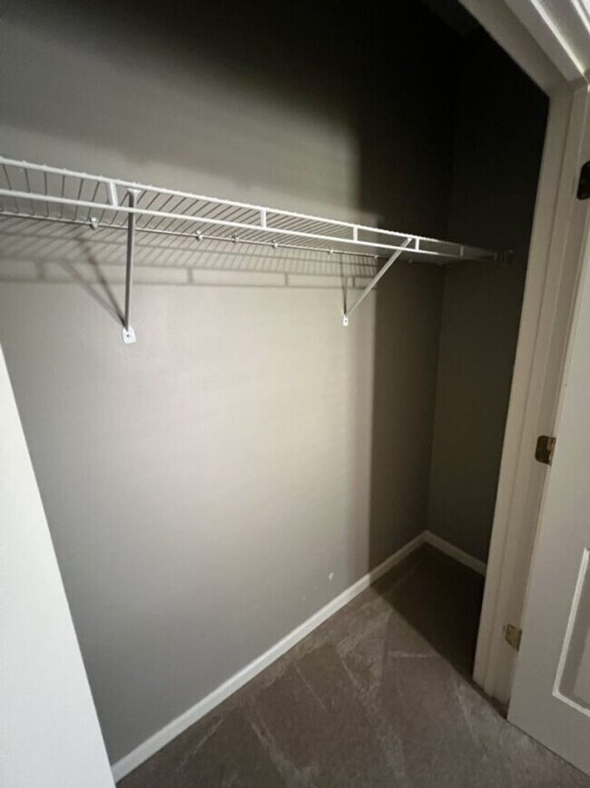 Building Photo - Location!  Location!  3 bedroom, 2 bath house in Beau Pre near LSU