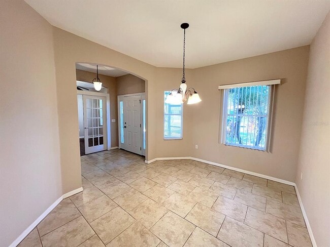 Building Photo - 7 Zither Ct