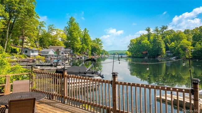 Building Photo - 24 Crescent Dr