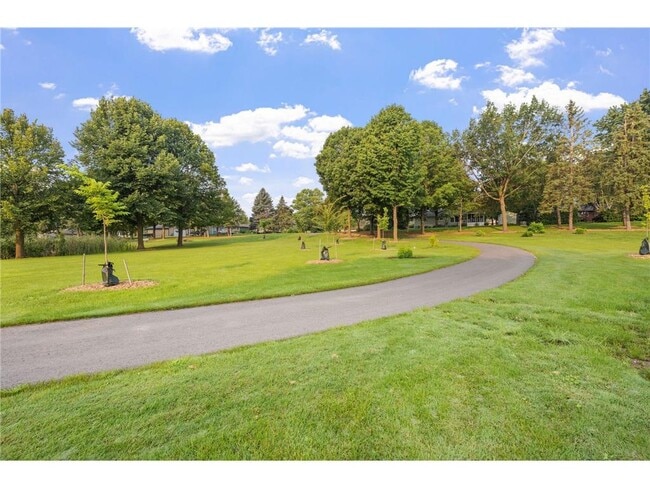 Building Photo - 1008 3rd St NE