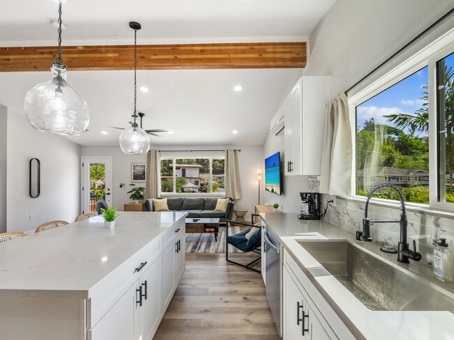 Building Photo - 95-148 Waimakua Dr