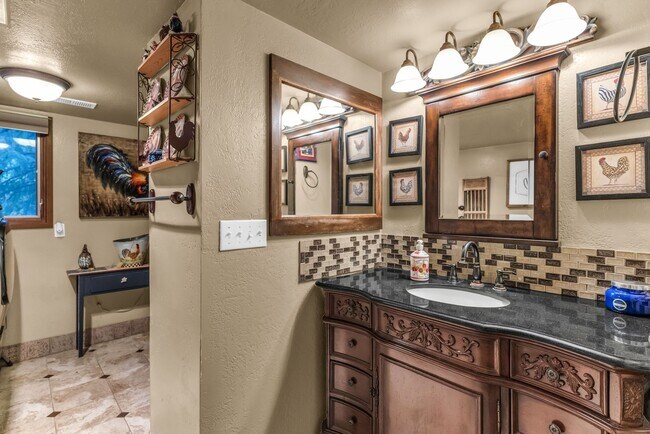Building Photo - Luxury Mountain Home in Thaynes Canyon