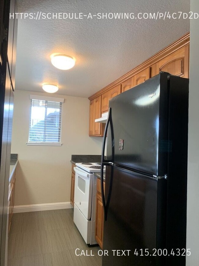 Building Photo - 10554 Red Fir Ct