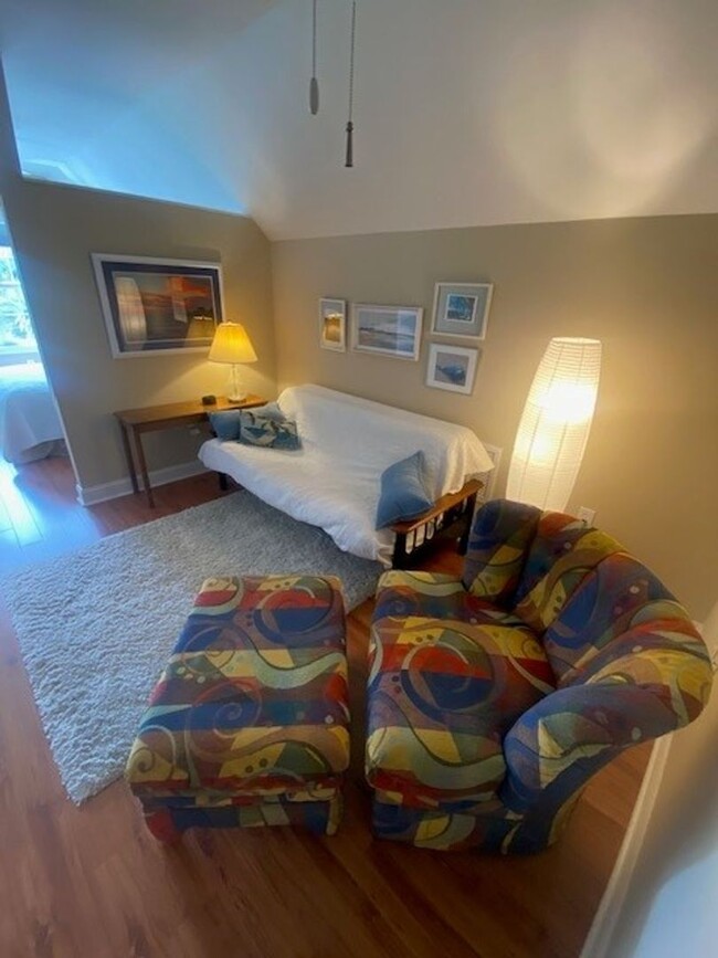 Building Photo - Nicely furnished garage apartment in gated...