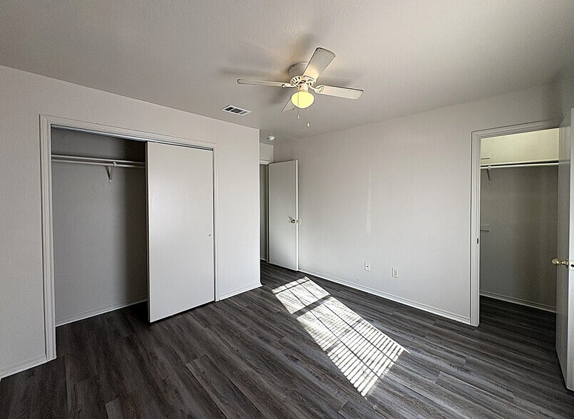 Building Photo - 1611 Inca Dr