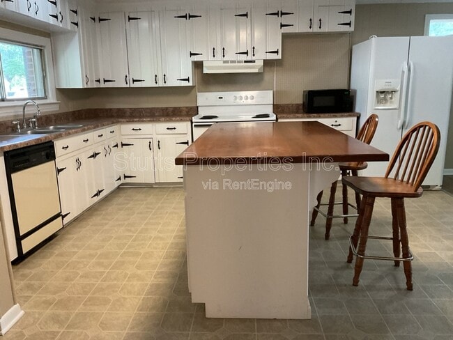 Building Photo - 1020 Atlanta St