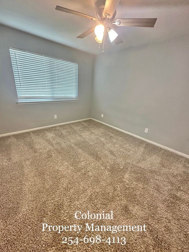 Building Photo - 2507 Hemlock Dr