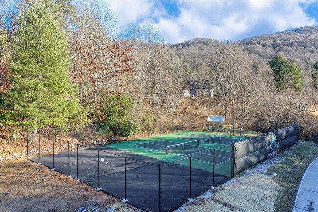 Building Photo - 3 Berkshire Ln