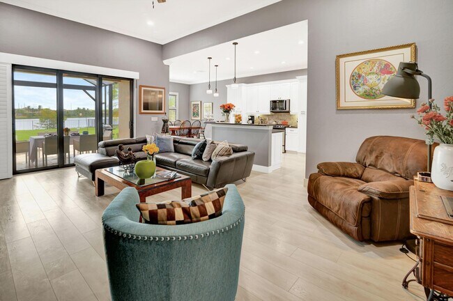 Building Photo - 3600 Siena Cir