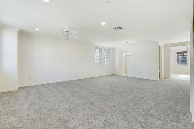 Building Photo - 441 Amador Ln