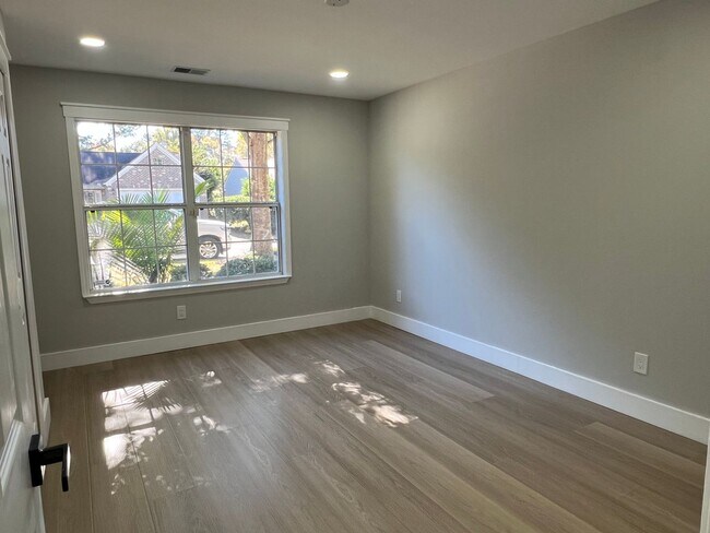 Building Photo - Remodeled Home with Excellent Location and Privacy - The Traditions