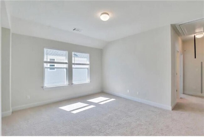 Building Photo - 805 Vaughn St