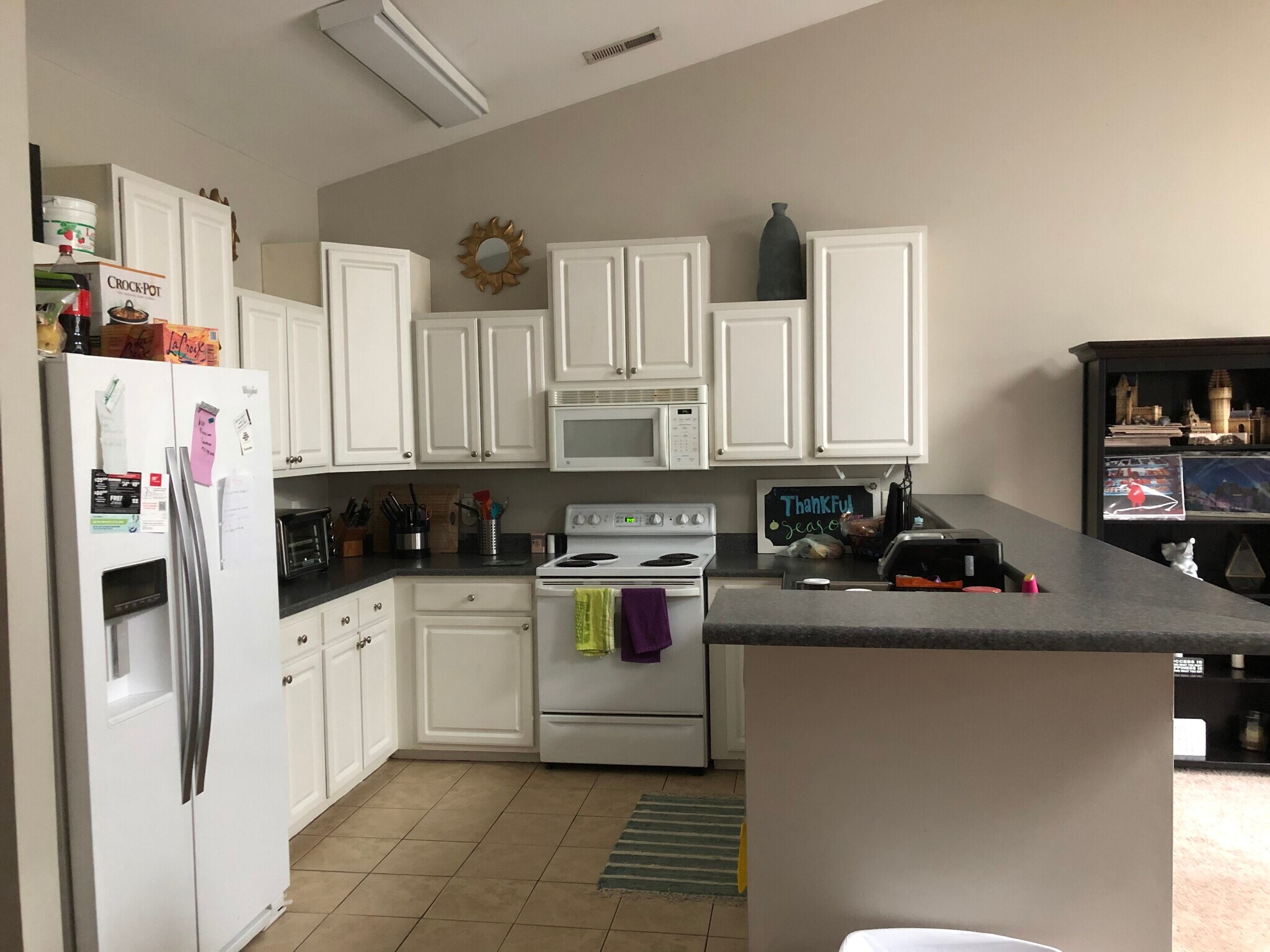 Kitchen - 5006 Carleton Dr #99