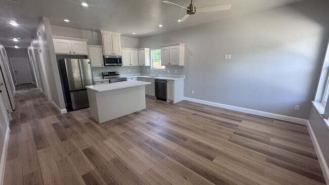 Building Photo - 3211 Bourland St